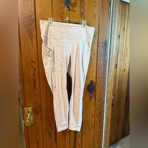 Fabletics PureLux pale Pink Zebra pattern